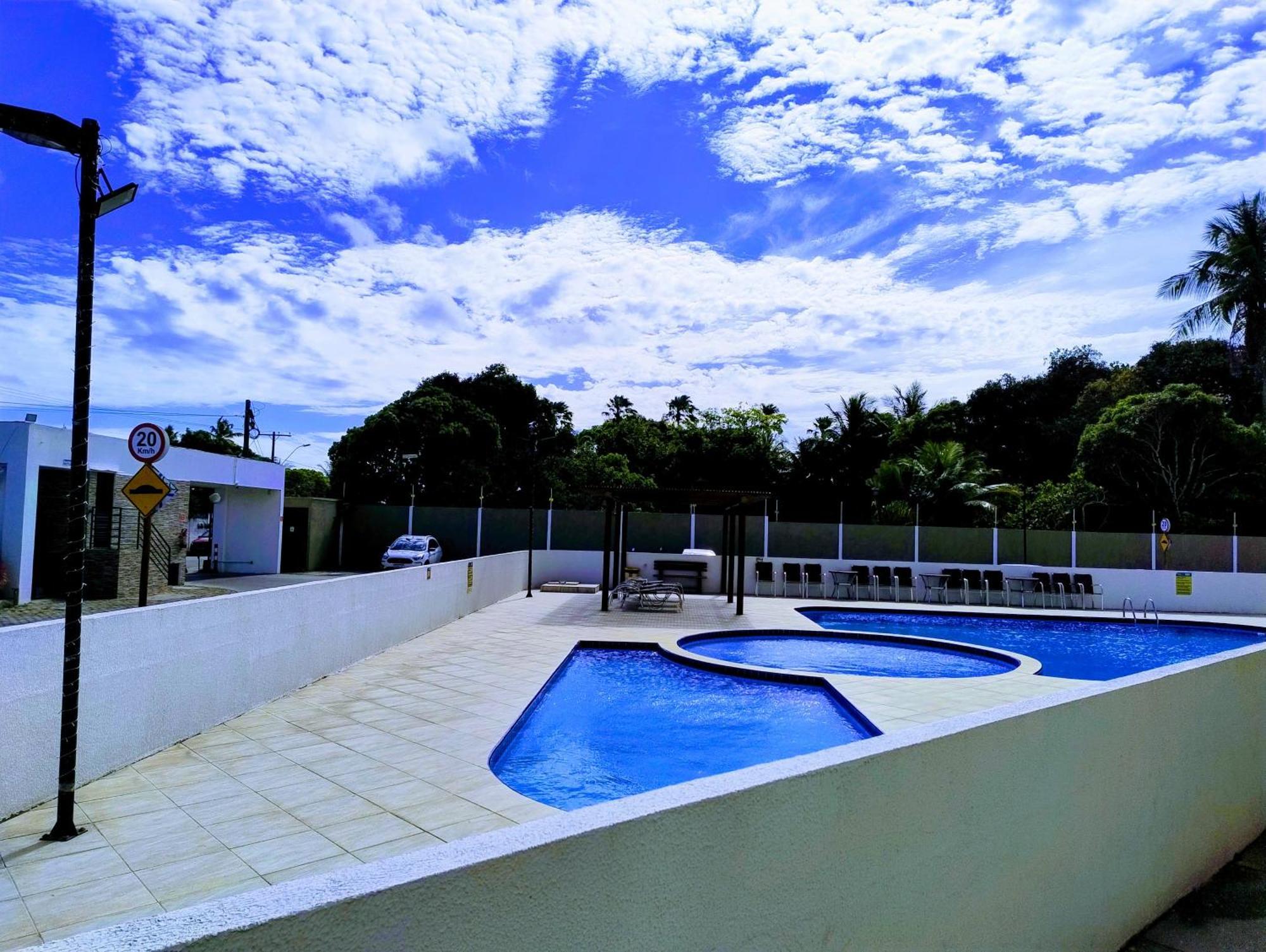Queen L Ar Cond L Tvs Smart L Wi-Fi L Cozinha Completa L Garagem Maceió المظهر الخارجي الصورة
